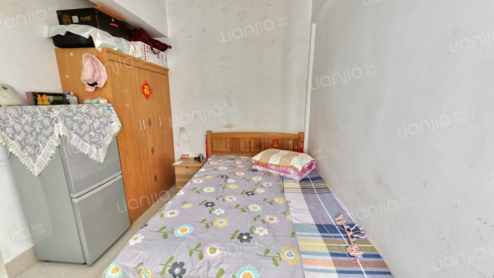 香槟郡二手房实景图