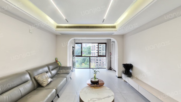 绿地海外滩米拉公馆二手房实景图