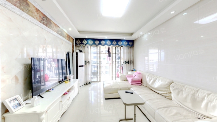 水岸豪门二手房实景图