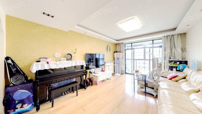 龙威名邸二手房实景图