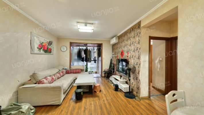 金泰假日花城二手房实景图