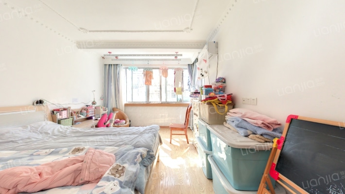 华联新村二手房实景图