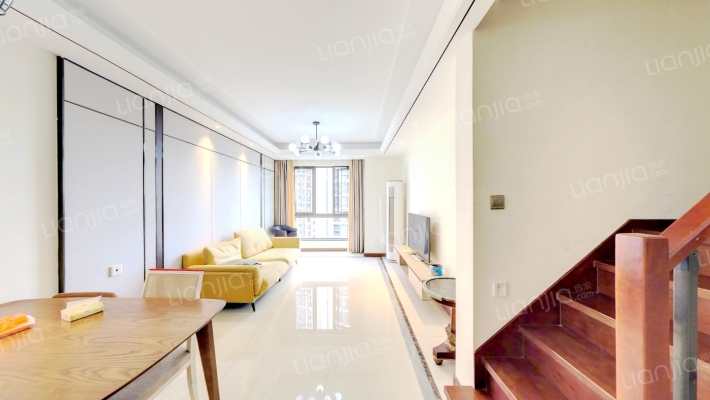 世茂璀璨天城一期二手房实景图