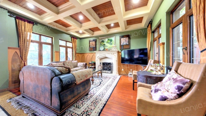 麓山国际圆石滩二手房实景图