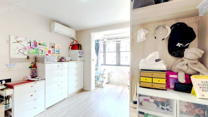 上影新村二手房实景图