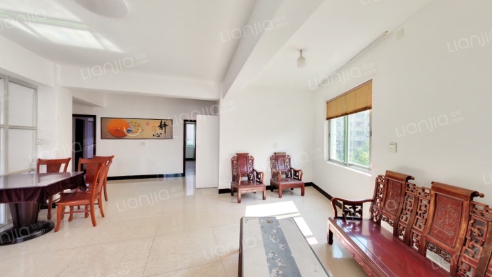 中亚公寓二手房实景图