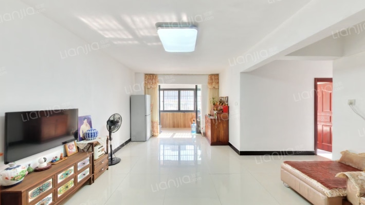 红旗海华新村二手房实景图