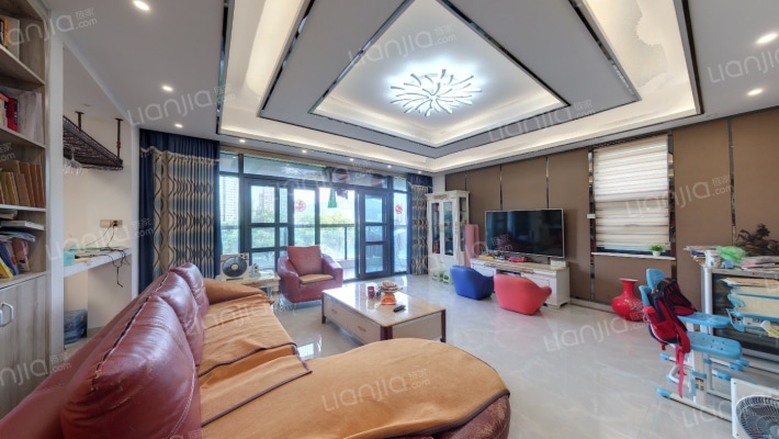 荣泰城墅二手房实景图