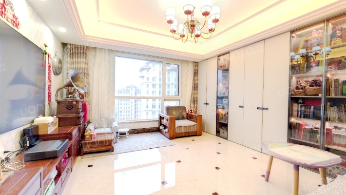 新华锦爱丁堡国际公寓二手房实景图