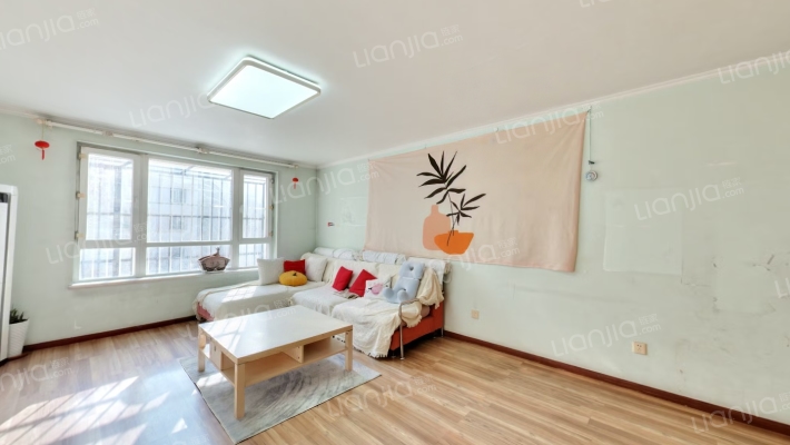 龙腾苑四区二手房实景图