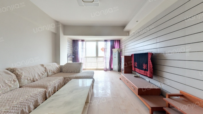 克拉上城二手房实景图