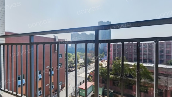 佳汇华庭二手房实景图