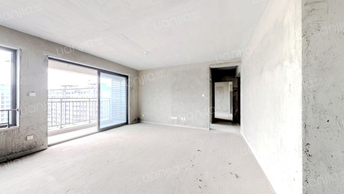 铂悦世家二手房实景图