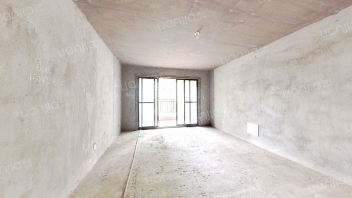 湘诚德峰小区C区二手房实景图