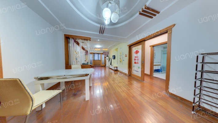 国际服装城B区二手房实景图