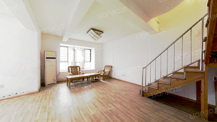 中兴华庭二手房实景图