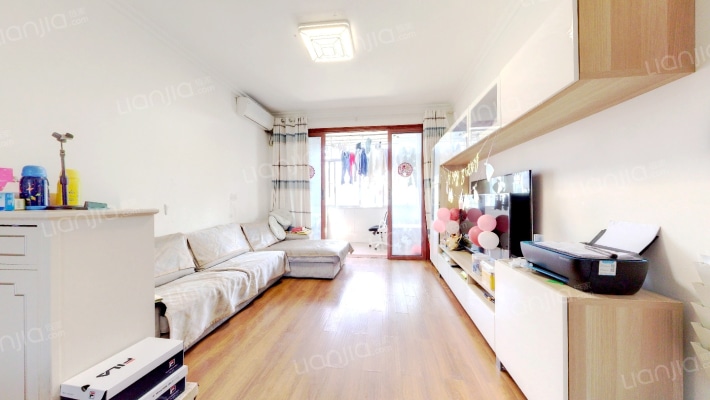 桦润馨居A区二手房实景图