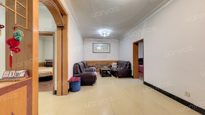 粮库小区二手房实景图