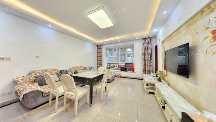 和鸿天府金花二手房实景图