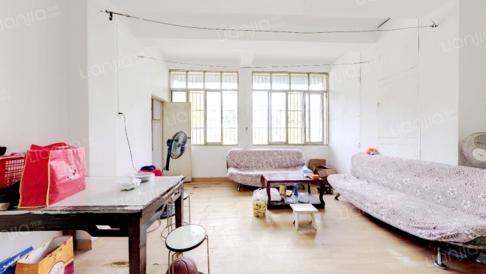 电信传输局宿舍二手房实景图