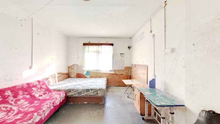 新跃里二手房实景图