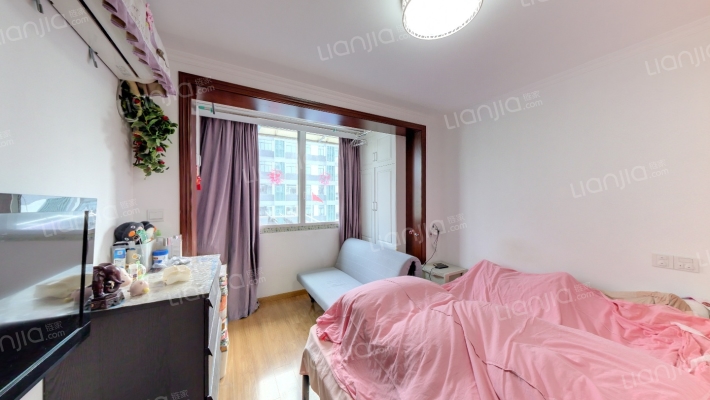 兰溪路230弄二手房实景图