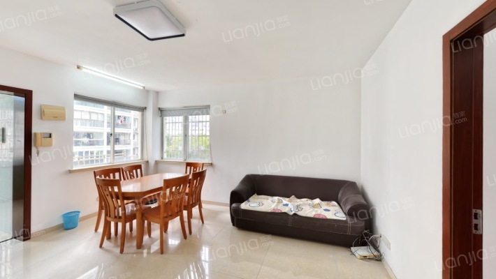 新田园七组团二手房实景图