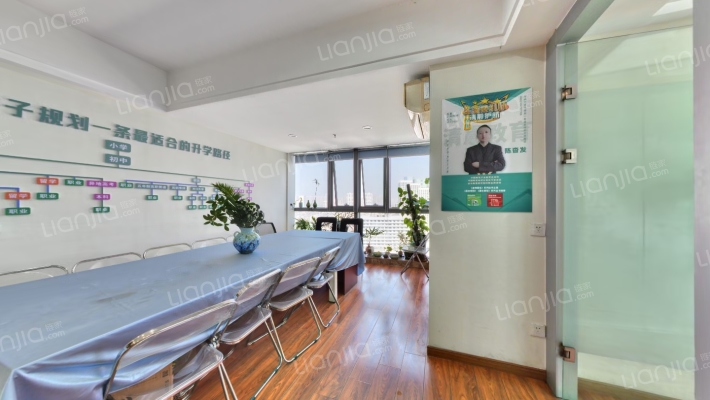 天鹅湖万达广场二手房实景图