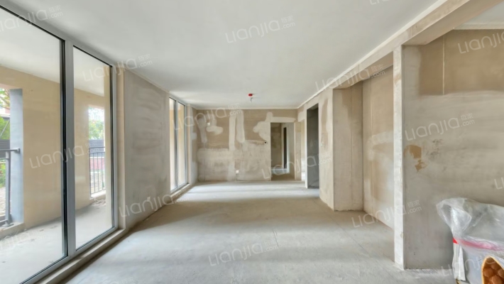 青特小镇公园里二手房实景图