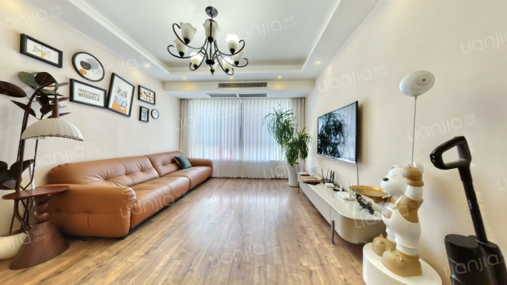 保利锦湖林语南区二手房实景图