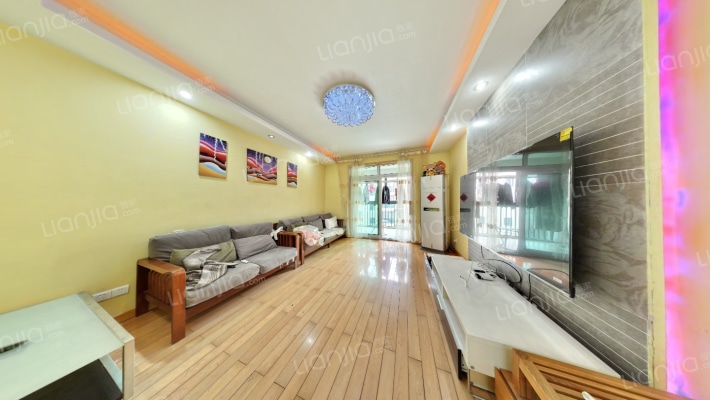 嘉业阳光假日四期二手房实景图