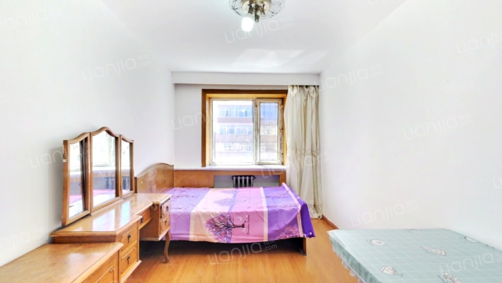 西骑兵街二手房实景图