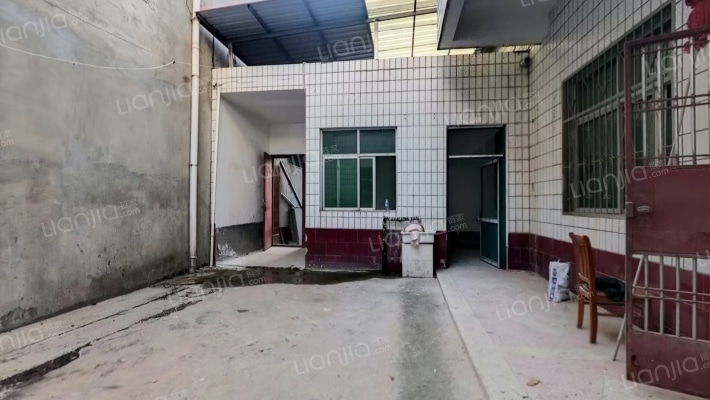 印刷厂小区二手房实景图