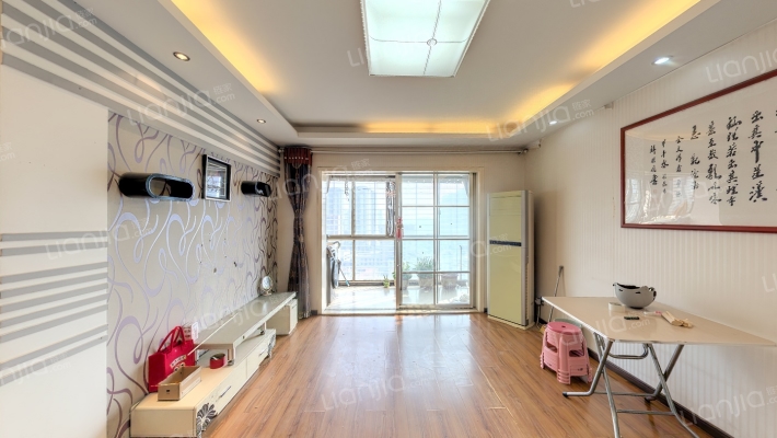 御龙湾二手房实景图