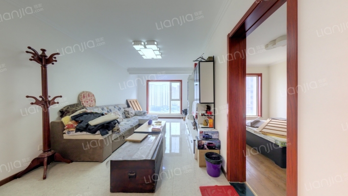 满二 南向2居 精装修  户型方正 中间楼层采光充足-客厅