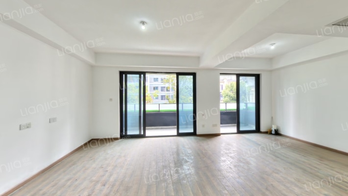 保利月映庭二手房实景图