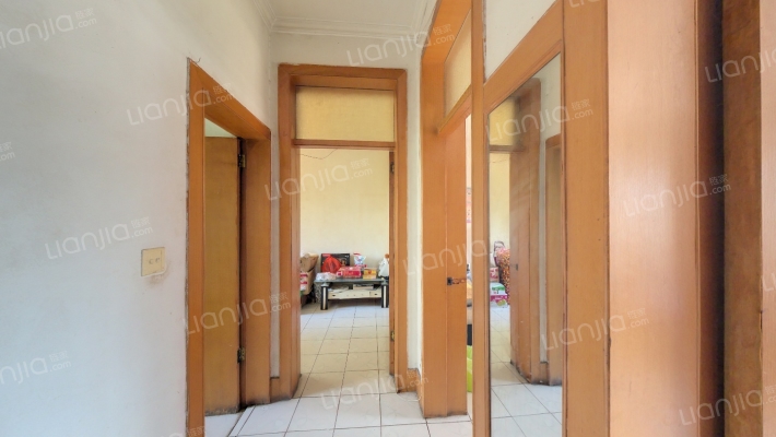 轴承厂住宅楼二手房实景图