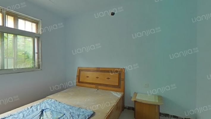 纺织厂家属楼东院二手房实景图