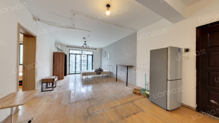 多蓝水岸银沙苑二手房实景图