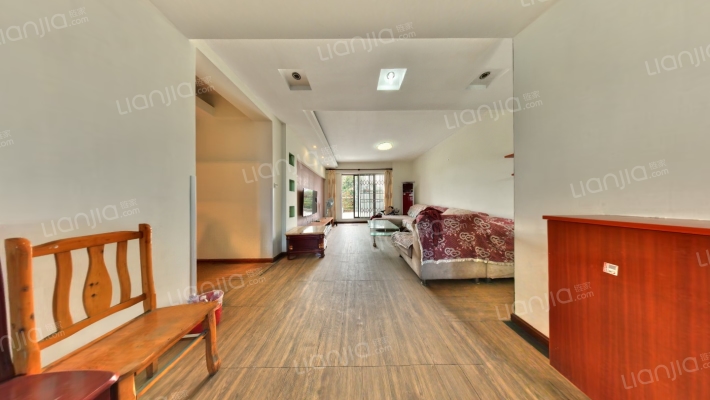 柳城丽江苑二手房实景图