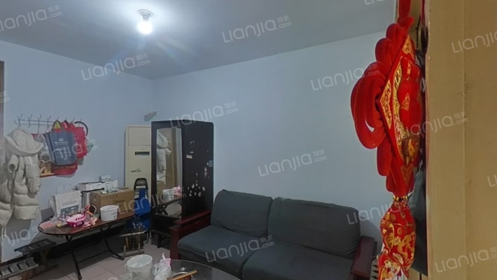 公交家属院二手房实景图