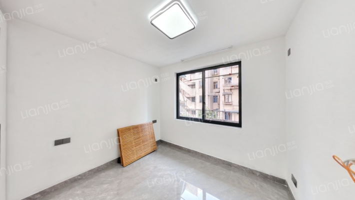 银桥大楼二手房实景图