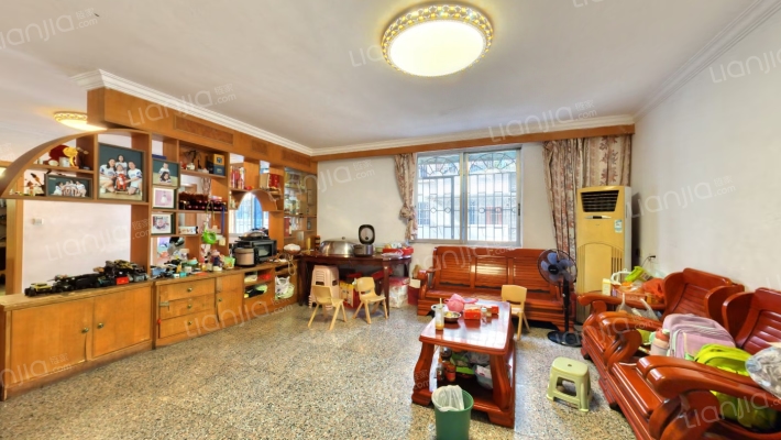 新新小区二手房实景图