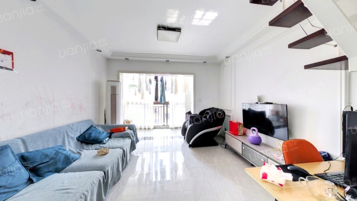 依云小区二手房实景图