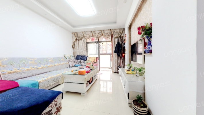 白领国际公寓二手房实景图