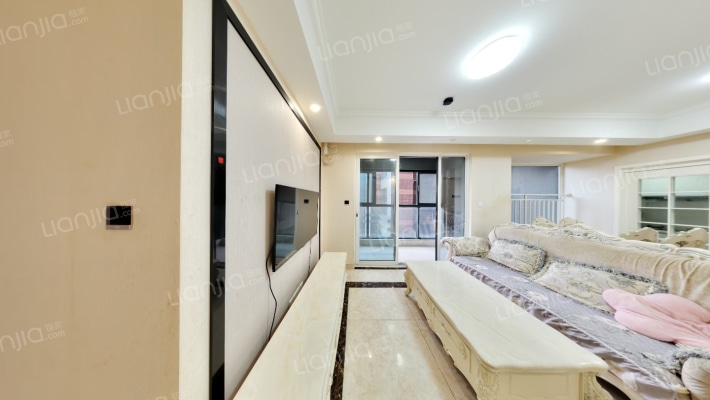 铂悦郡二手房实景图