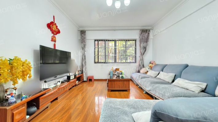 彩云间花园二手房实景图