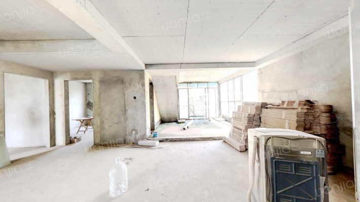 彩虹家园二手房实景图