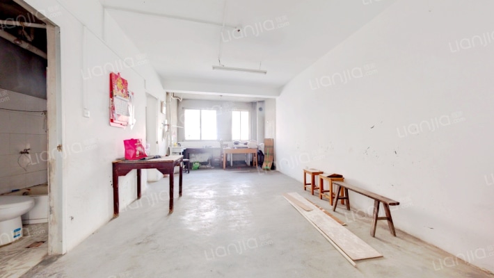 流虹路二手房实景图