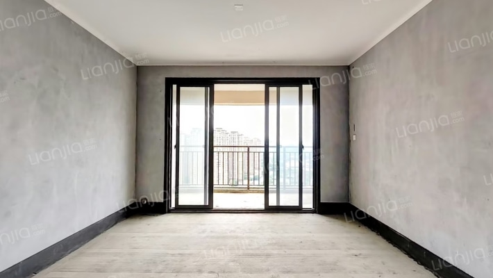 彰泰欢乐颂二手房实景图